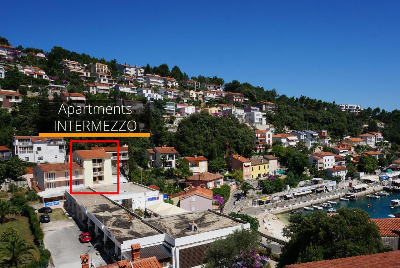 Apartment Suzie Q - Intermezzo With Sea View ラバック エクステリア 写真