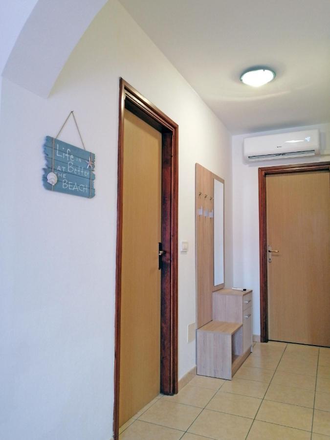 Apartment Suzie Q - Intermezzo With Sea View ラバック エクステリア 写真
