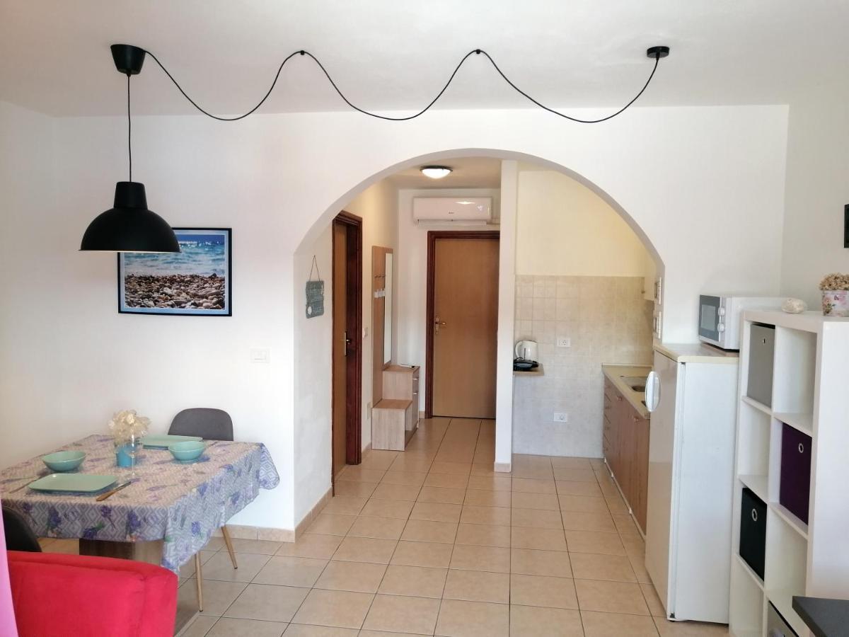 Apartment Suzie Q - Intermezzo With Sea View ラバック エクステリア 写真