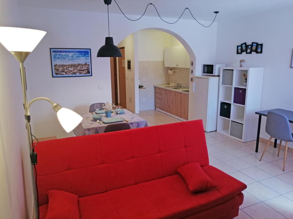 Apartment Suzie Q - Intermezzo With Sea View ラバック エクステリア 写真