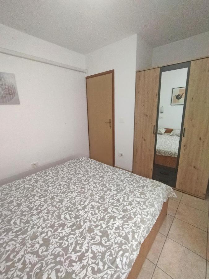 Apartment Suzie Q - Intermezzo With Sea View ラバック エクステリア 写真